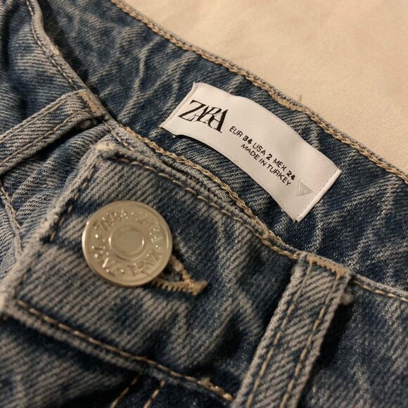 Zara Women's Blue Jeans - Picture 2 of 2